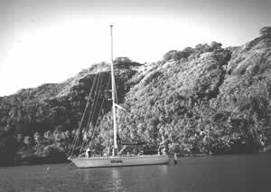 Miranda V, la barca di BOLINA, riprende l’oceano verso Ovest dalla Polinesia alle Fiji. 