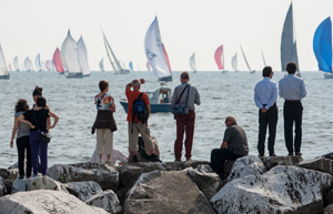 “151 Miglia” al via:
rinvii e polemiche
